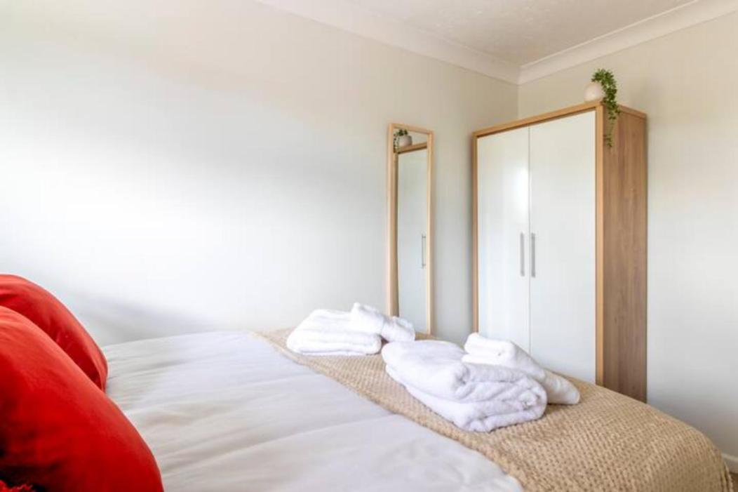 Trendy Sea View 2 Bedroom Sleeps 6 - Free Parking Борнмът Екстериор снимка